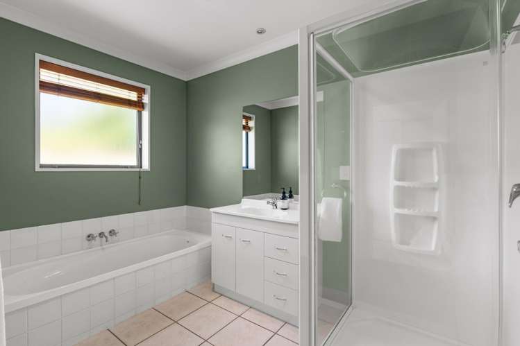 2 Spitfire Place Wigram_17