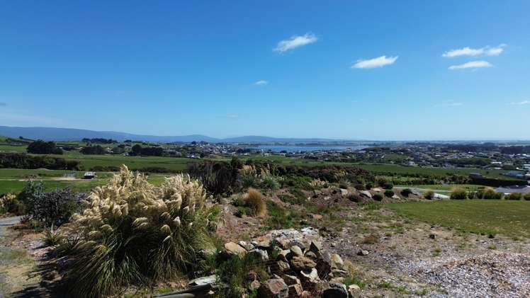 61 Alamein Street Riverton_15