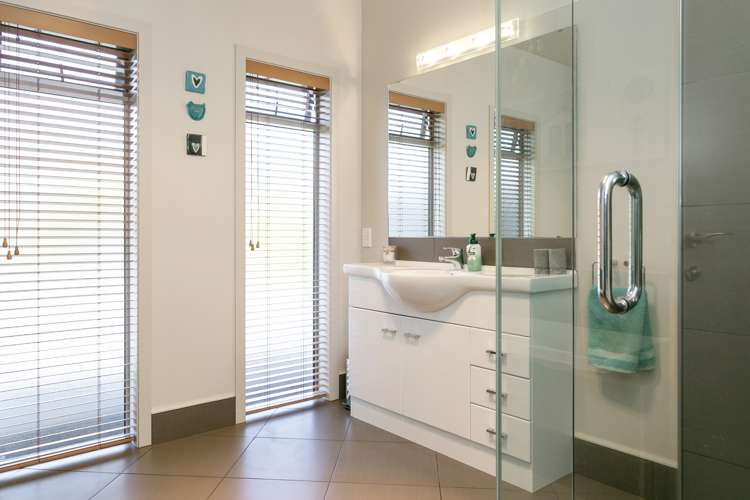 72 Dalmore Way Acacia Bay_17