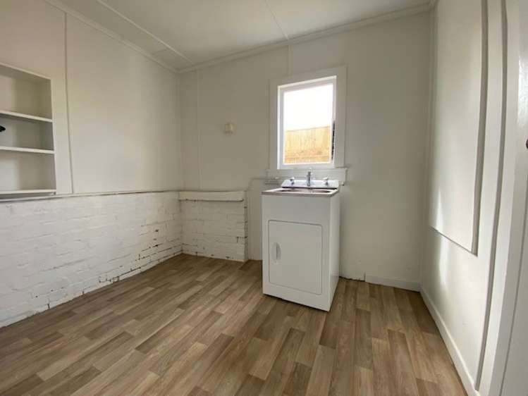 406A Avenue Road West 10482_10