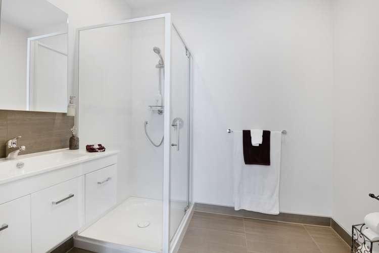 25/45 Karepiro Drive Stanmore Bay_12