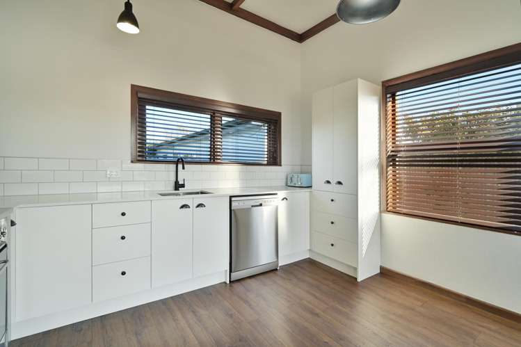 817 Lyell Street Akina_8