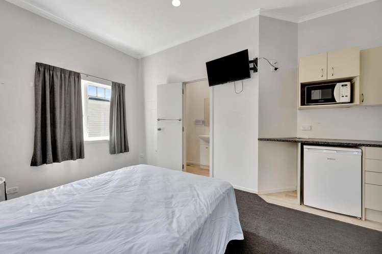 87 Lake Road Frankton_5