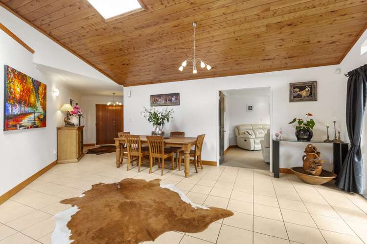 2 Merlot Place Rototuna_5