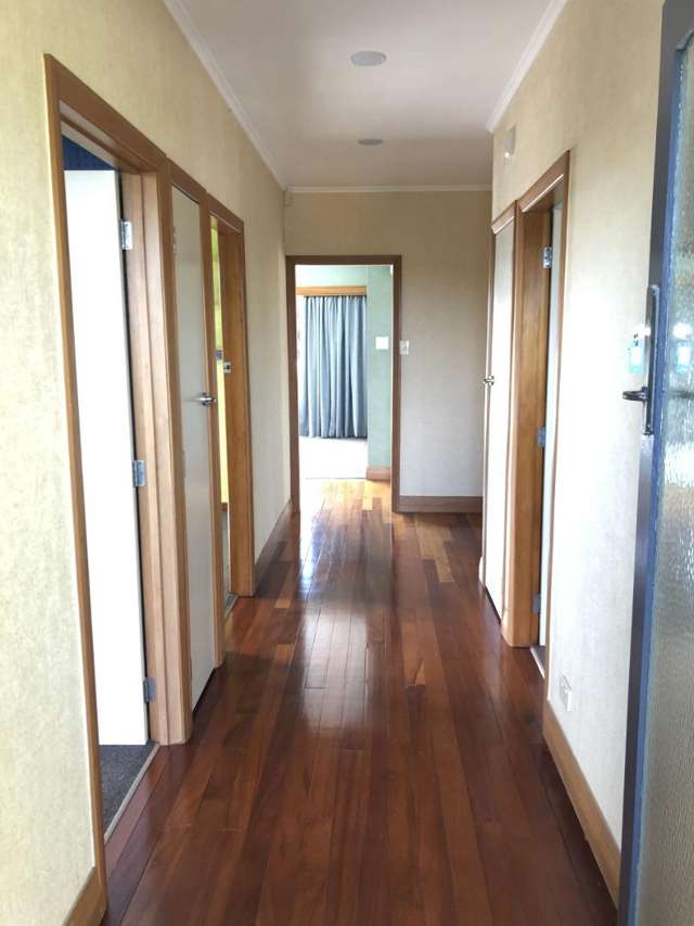 145 Golf Road 11422_2