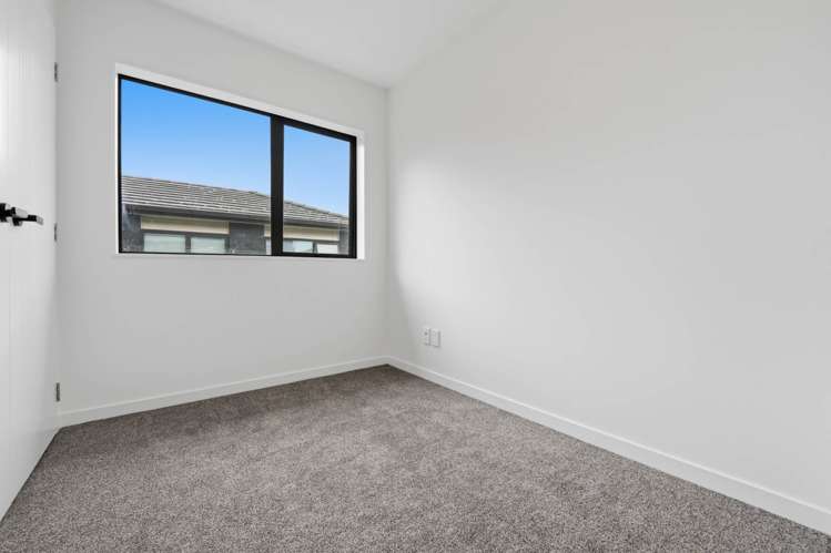 7C Holland Avenue Pt England_10