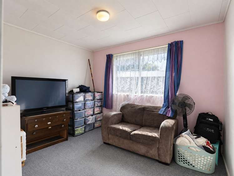 11 Crystal Place Pukehangi_12