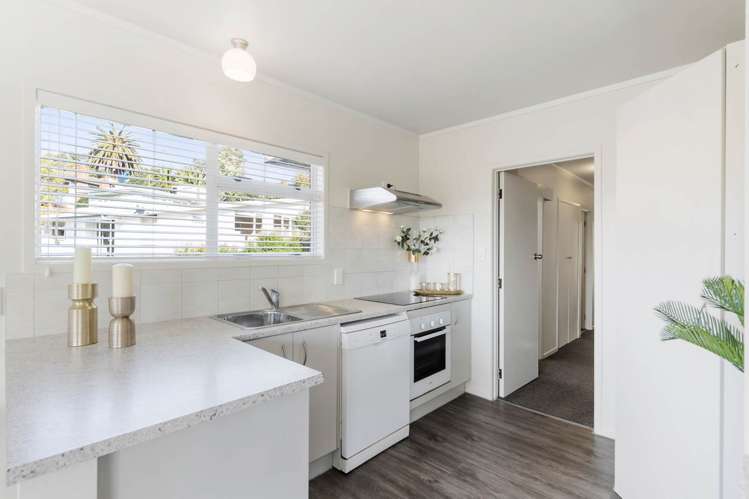 3/23 Lake Road Northcote_10