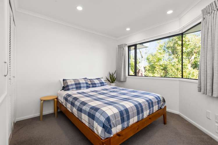 11a Bowling Road Greenmeadows_17