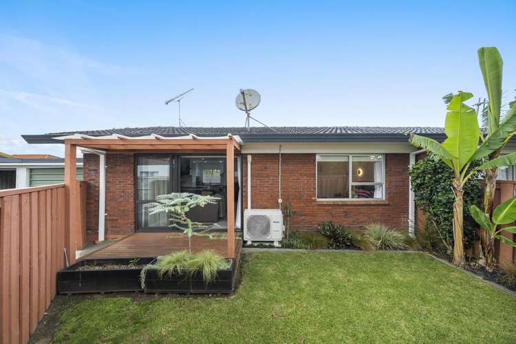 2/24 Robertson Road Favona_13