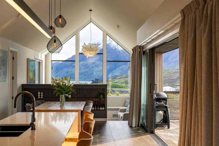 4 McKellar Drive Jacks Point_11