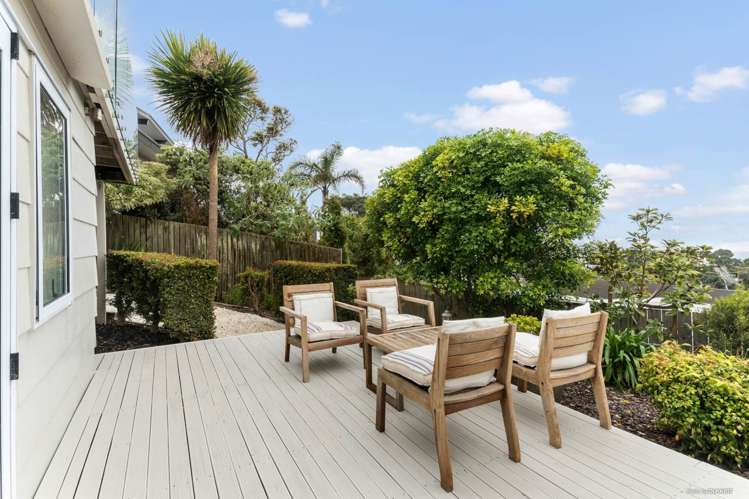 2/1 Eastcliffe Road Castor Bay_19