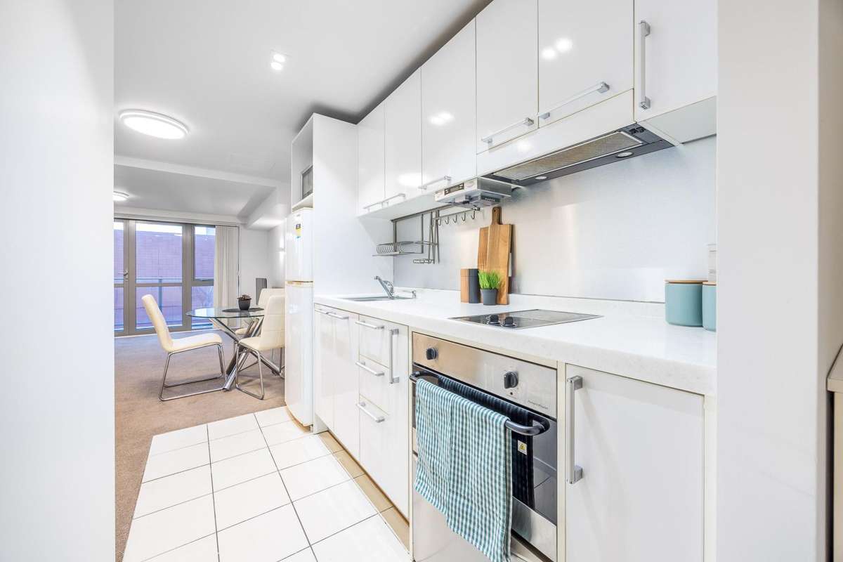 1107/152 Hobson Street_4