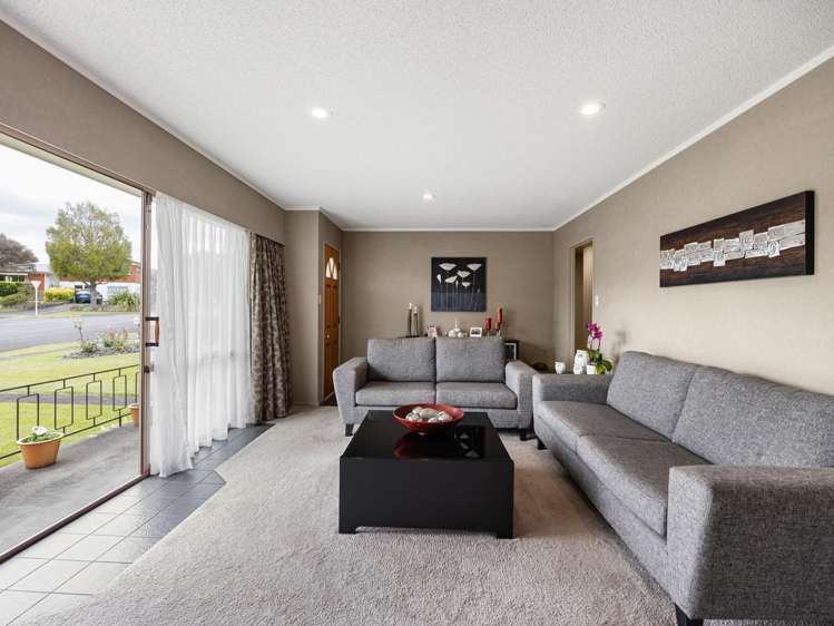 22 Splitt Avenue Glenview_3