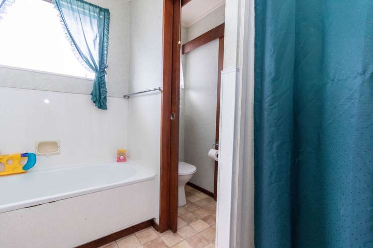 4 Sarjant Place Paeroa_10