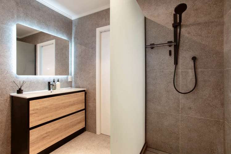 106 Methuen Road New Windsor_16