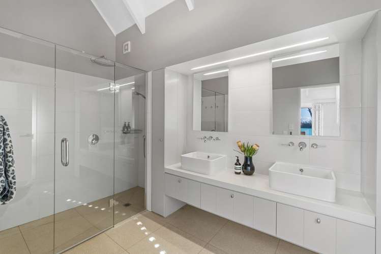 729 Orapiu Road Waiheke Island_31