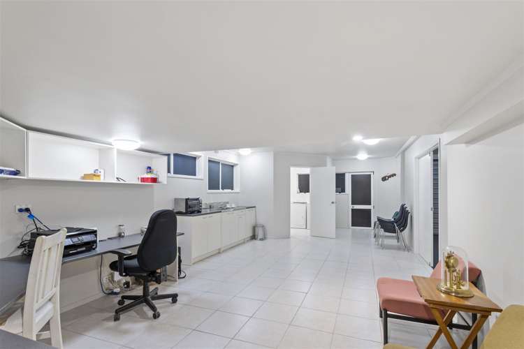 84a Beach Road Castor Bay_13