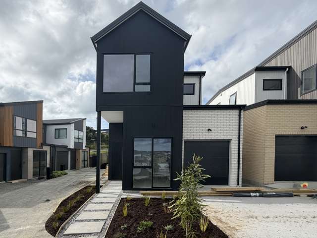 Modern Silverdale Living at Its Best
