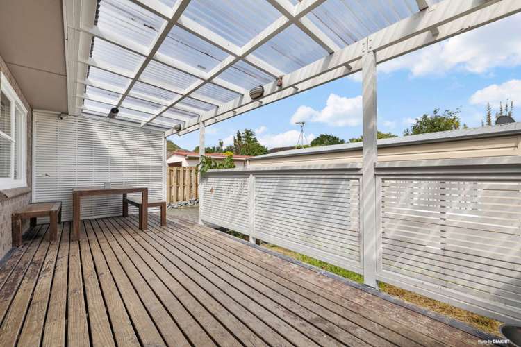 108 Tirimoana Road Te Atatu South_17