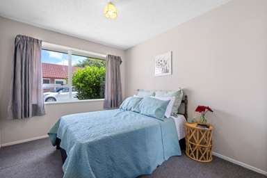 2/83a Simeon Street_3