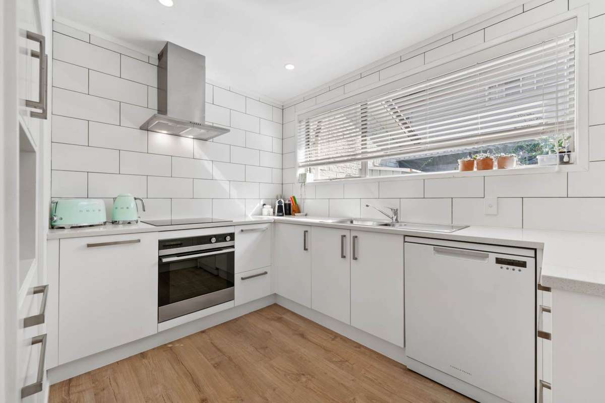 2/24 Geoffrey Road_0