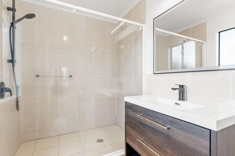 15 Lagoon View Gulf Harbour_11