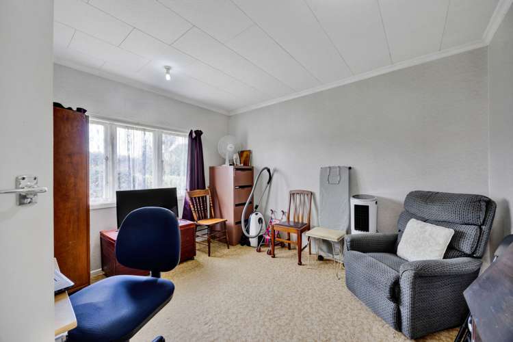 63 Longfellow Road Opunake_12