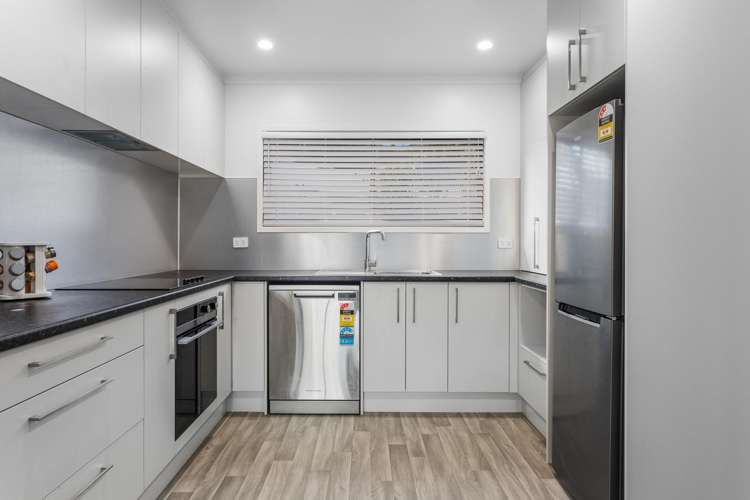 64 Douglas Street_4
