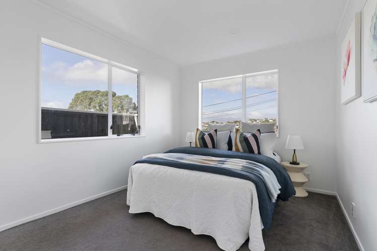 2/9 Colmar Road Mellons Bay_21