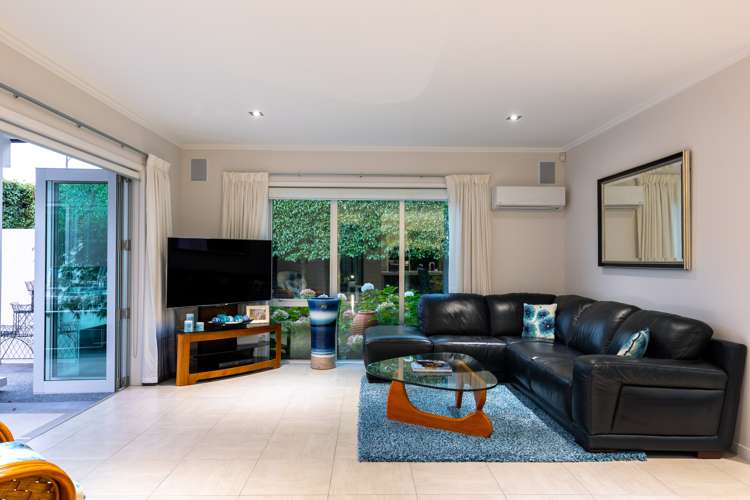 8 Covent Gardens Springlands_12