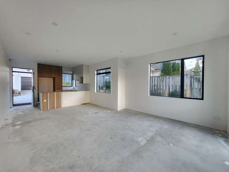 Lot 2/15, 3/15 & 5/1 Matterhorn Crescent Northpark_8