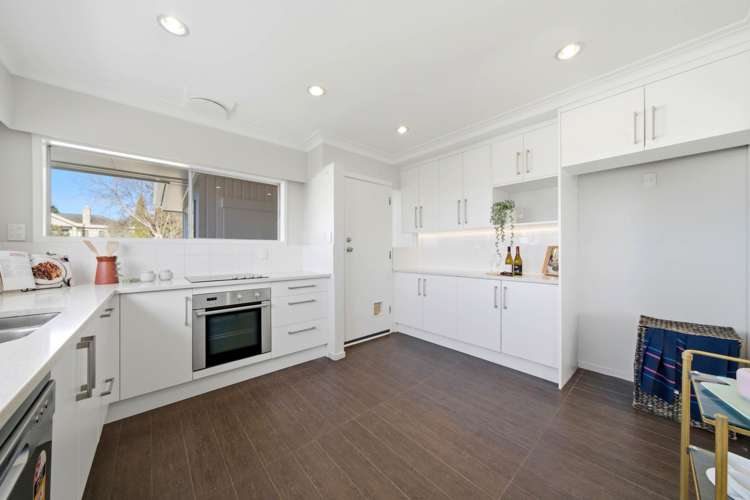 2/34 Lake View Road Takapuna_12