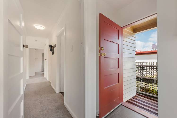 2/14 Ngaio Street Stoke_11