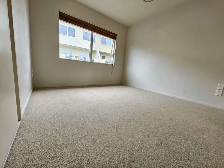 7/11 Spencer Road Oteha_7