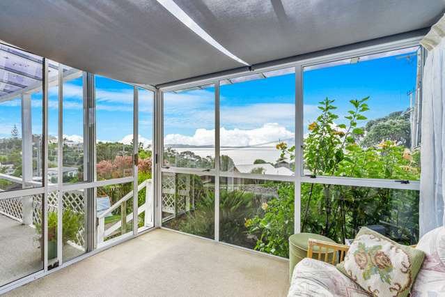 7 Joydon Place Stanmore Bay_2