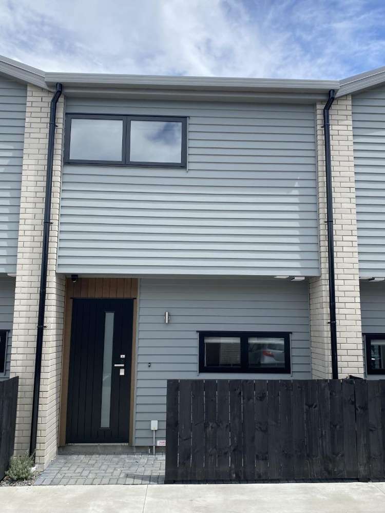 2/2 Sturges Avenue 10057_7