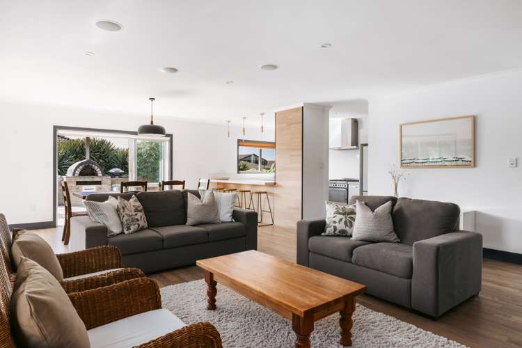 2/203 Oceanbeach Road Mount Maunganui_8