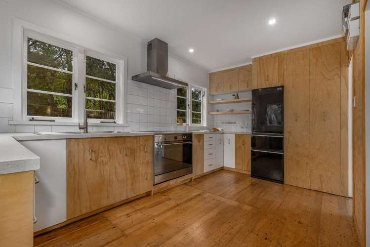 1 Raebern Lane Raumati Beach_8