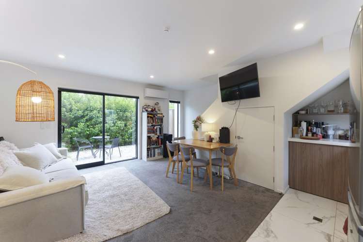 6/269 Barbadoes Street_1