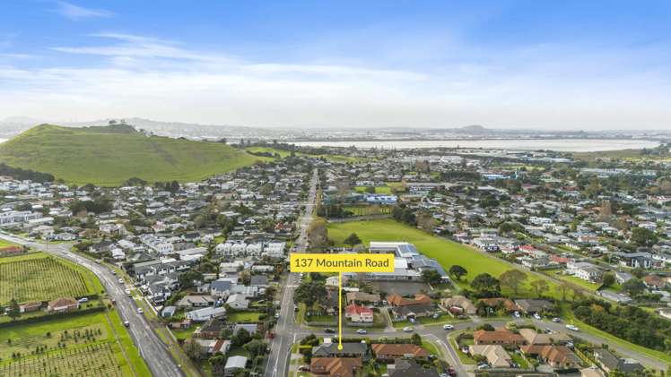 137 Mountain Road Mangere Bridge_22