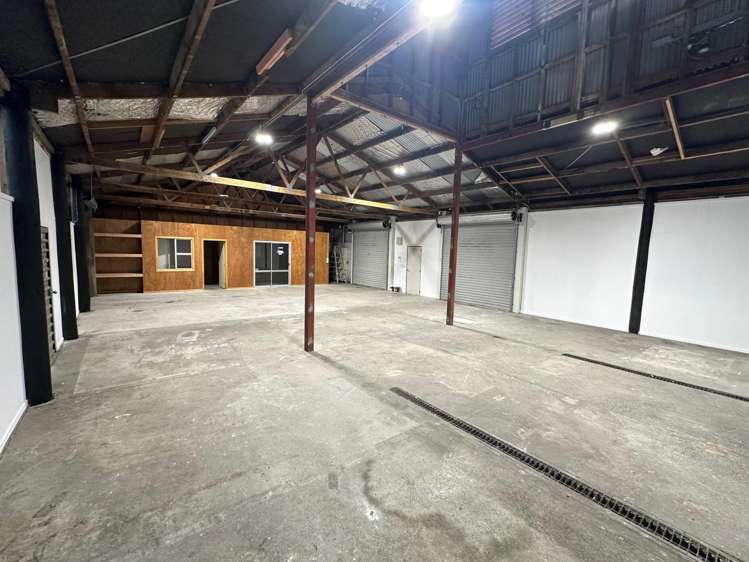 Unit 2, 154 Queen Street Cambridge_4