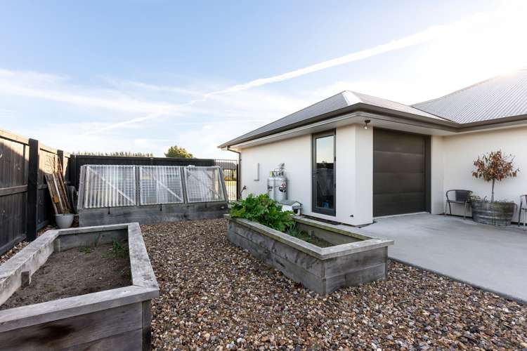 1 Westmere Mews West Melton_20