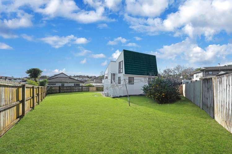 1/3 Eterna Place Clover Park_24