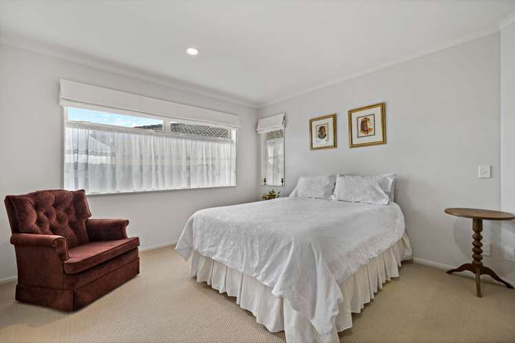 5b Doment Crescent Orewa_5