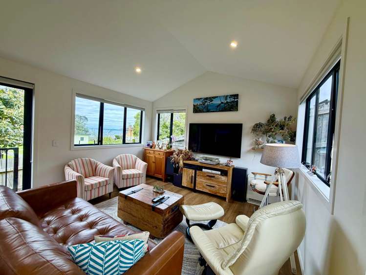 13 Capitol Road Matakatia Bay_5