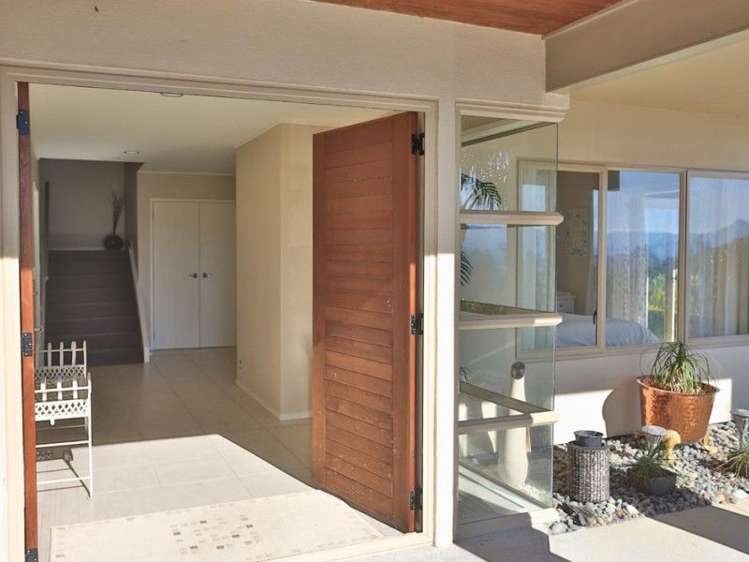 8 Governors Heights Whangamata_27