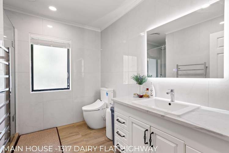 1317 and 1319 Dairy Flat Highway Dairy Flat_6