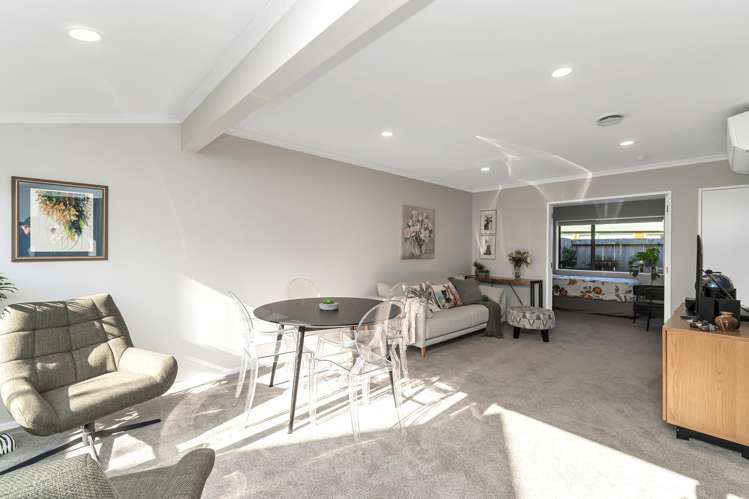 71/42 Main Road Tawa_8