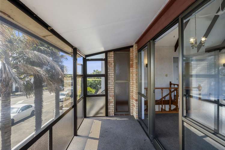 400 Devon Street East_5